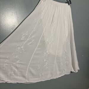 Vintage 90’s White Long Floral Embroidered Hippie Festival Rave Skirt XL Circle